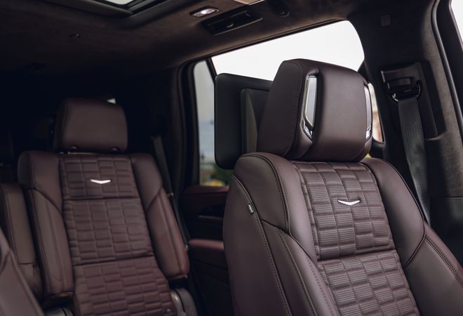 Cadillac Escalade-V 2024 Сиденья с вентиляцией, массажем и обогревом. Авто Премиум Груп