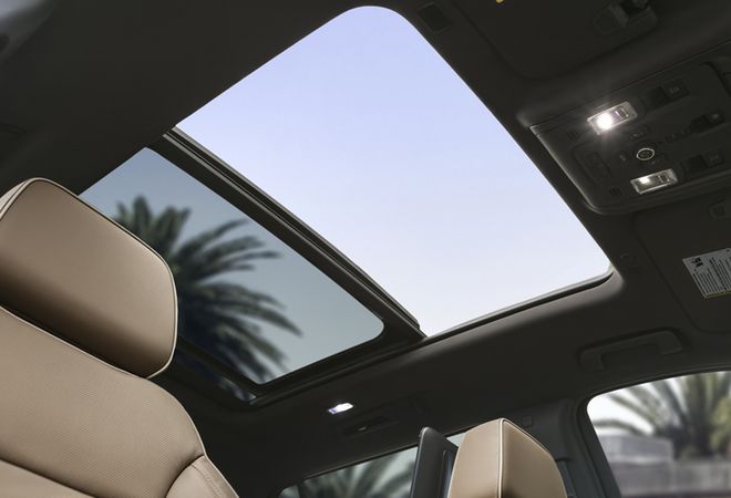 Chevrolet Suburban 2023 Панорамная крыша. Авто Премиум Груп