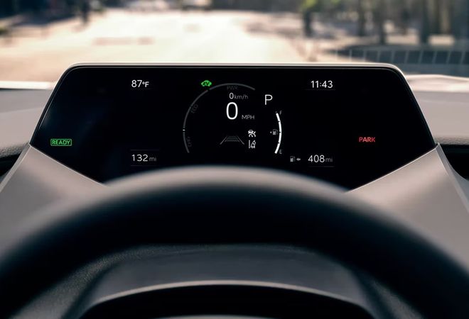 Toyota Prius 2024 Цифровая панель приборов с верхним расположением. Авто Премиум Груп
