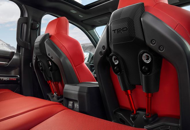Toyota Tacoma 2024 Передние сиденья IsoDynamic Performance. Авто Премиум Груп