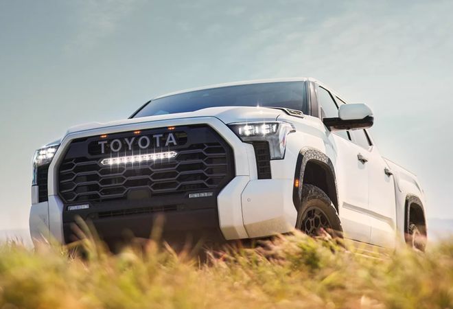 Toyota Tundra 2022 Уникальная решетка радиатора TRD Pro со встроенной панелью освещения. Авто Премиум Груп