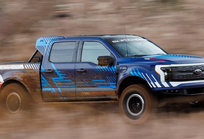 Cуперпикап Ford Lightning Raptor