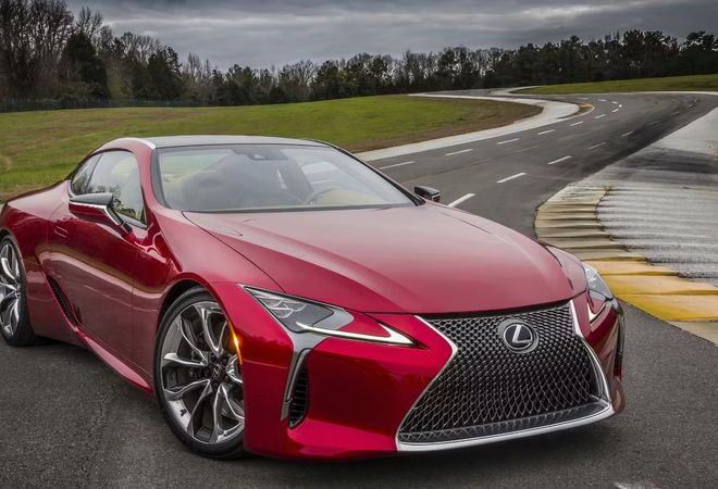 Lexus может объединить RC и LC в одно гибридное купе с V6