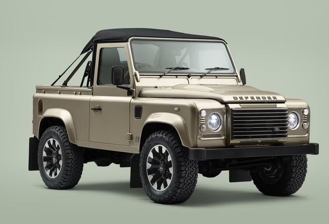 Land Rover Classic Defender V8 Soft Top — лучше нового оригинала