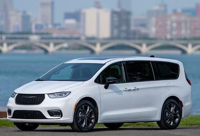 Юбилей Chrysler: 100 лет великих достижений