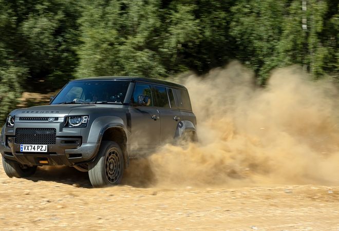 Land Rover Defender 2026: лёгкое обновление бестселлера JLR