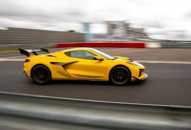 Chevrolet Corvette ZR1X и ZR1 опередили Mustang GTD