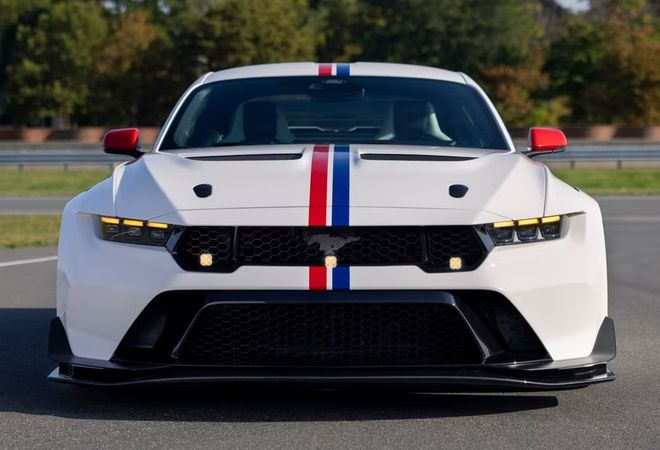 Mustang GTD не нуждается в габаритных огнях