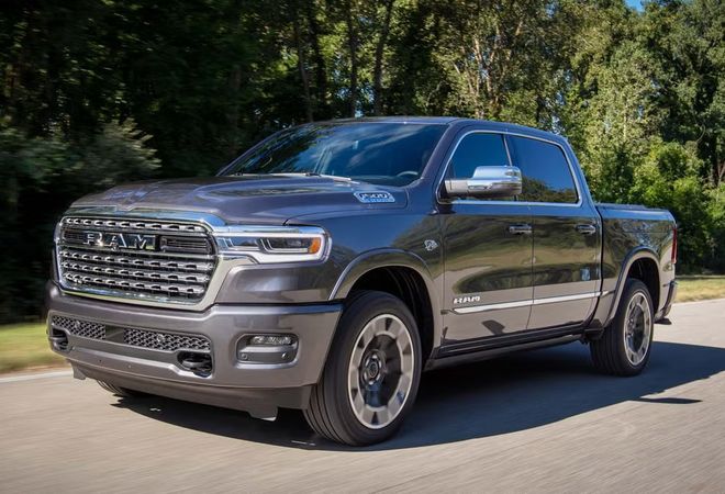 Первые Ram 1500 с Hemi расходятся рекордными темпами