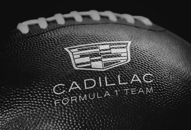 Cadillac представит ливрею Формулы-1 в рекламе Суперкубка