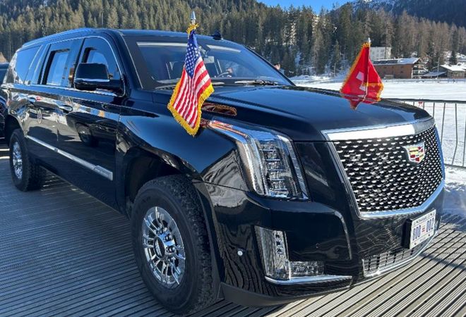 Трамп "пересел" на Cadillac Escalade