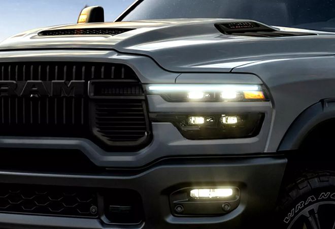 RAM представил эксклюзивные версии 2500 "Lunar Edition"