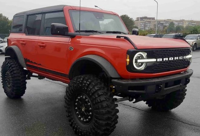 Ford Bronco превратился в монстра