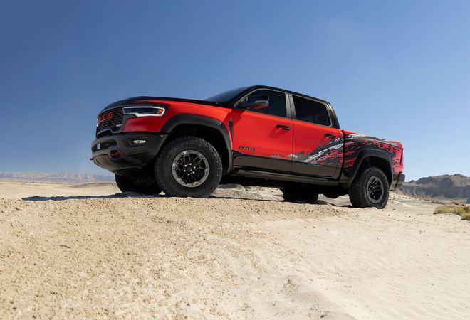 RAM возвращает TRX — с эмблемами SRT и ещё более мощным V8