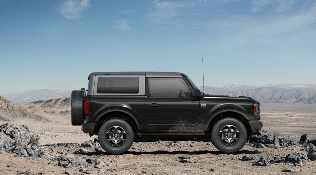 Ford Bronco Big Bend™ (двухдверная кабина) 2022 2.3 L4 Ti-VCT EcoBoost® Бензин 10 ст АКПП Полный  