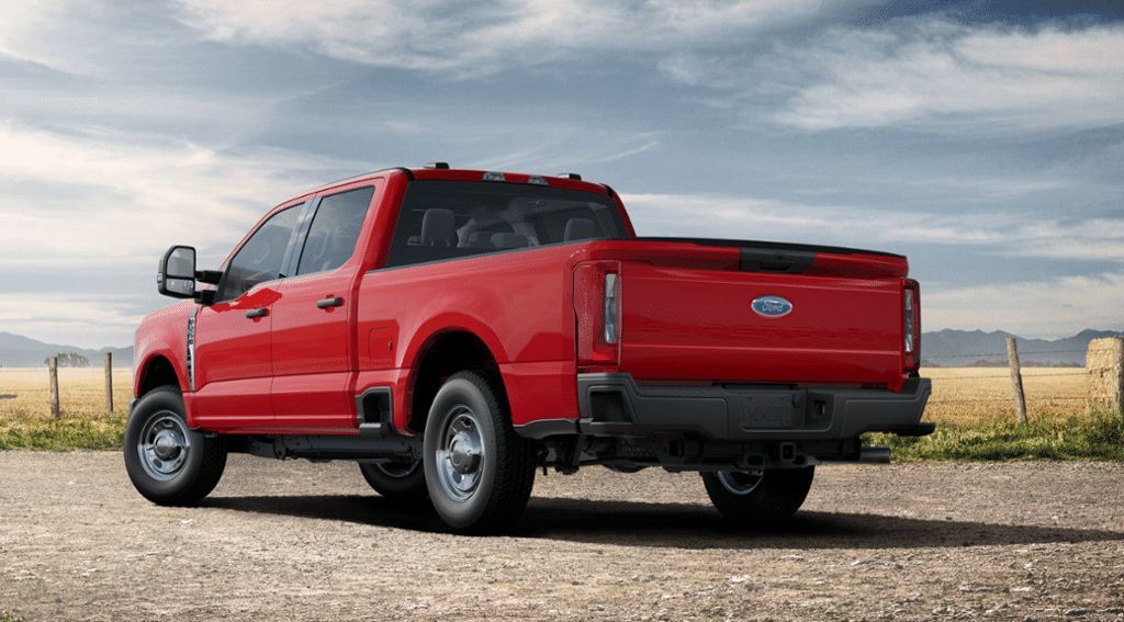 Ford F-250 XL 2023 6.7 V8 OHV Power Stroke® Turbo Diesel Дизель 10-ст АКПП Задний Двойная кабина/Стандартный кузов 