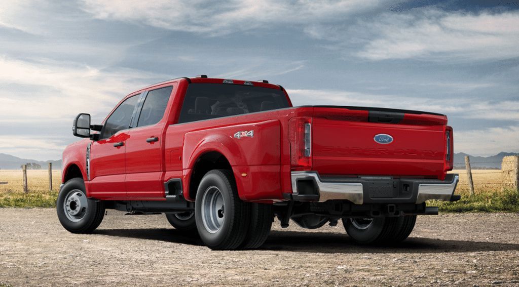 Ford F-350 XLT 2023 6.7 V8 OHV Power Stroke® Turbo Diesel Дизель 10-ст АКПП Задний Двойная кабина/Длинный кузов (DRW)