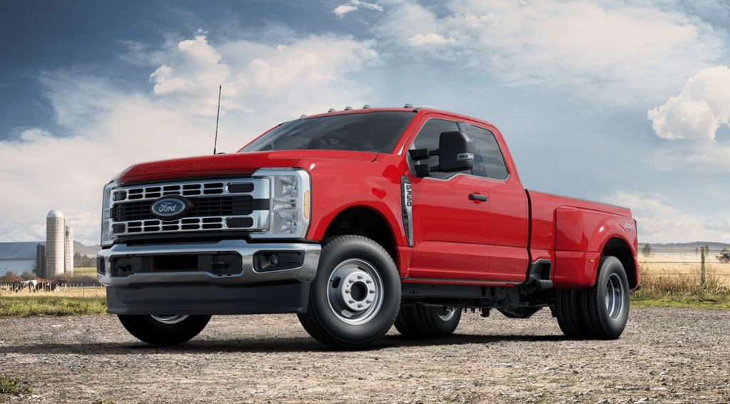 Ford F-350 XLT 2023 6.7 V8 High Output Power Stroke® Turbo Diesel Дизель 10-ст АКПП Полный Полуторная кабина/Длинный кузов (DRW)
