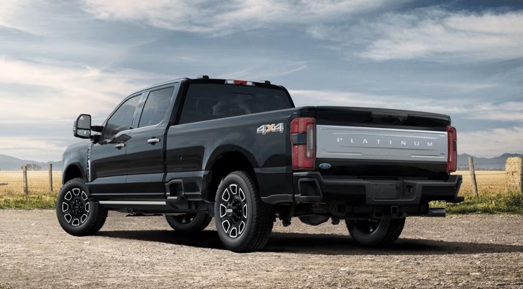 Ford F-250 Platinum 2024 6.7 V8 OHV Power Stroke® Turbo Diesel Дизель 10-ст АКПП Полный Двойная кабина/Длинный кузов 