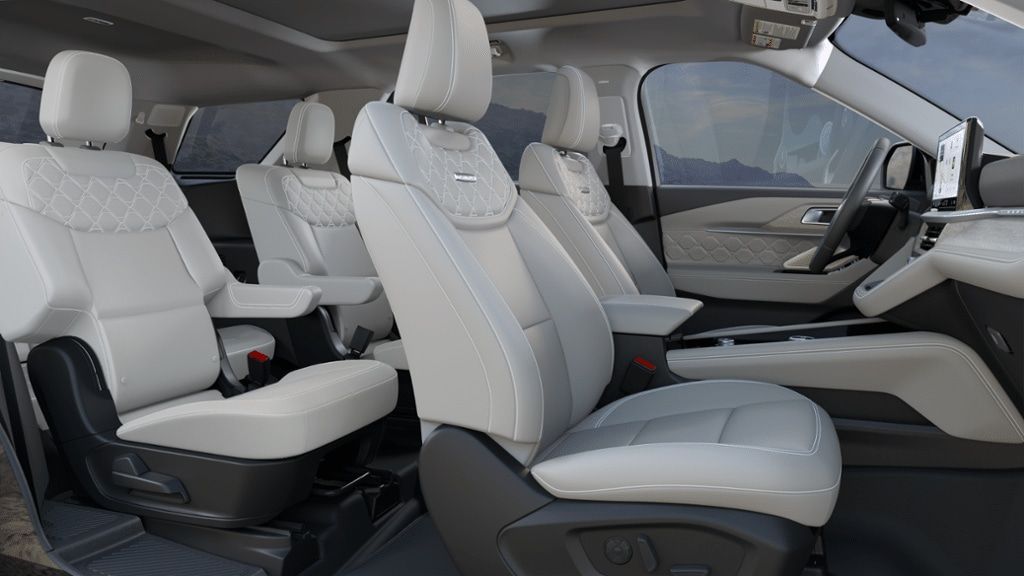 Ford Explorer Platinum 2025