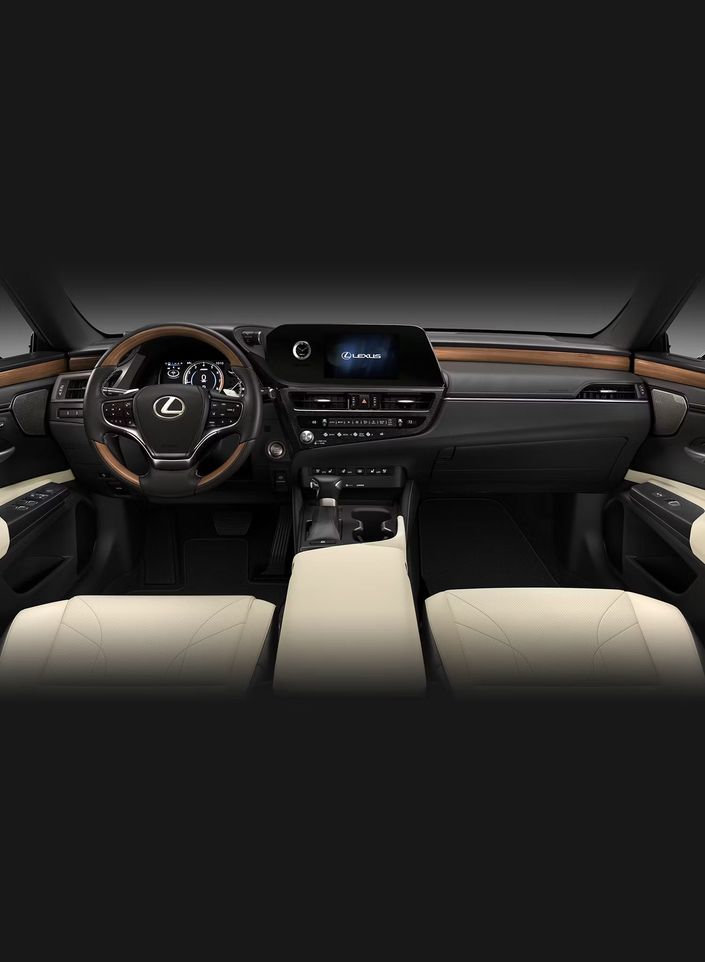 Lexus ES 300h Luxury 2025