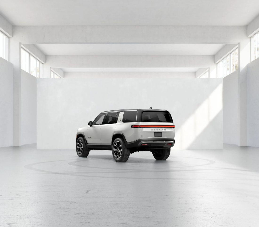 Rivian R1S Dual 2025 Два электромотора Rivian Rivian Large АКПП Ред. Полный  
