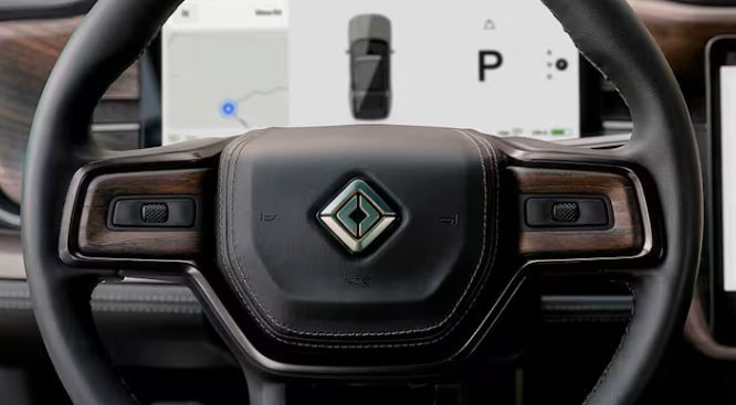 Rivian R1S Quad Launch Edition 2025 Четыре электромотора Rivian Rivian Max Quad АКПП Ред. Полный  
