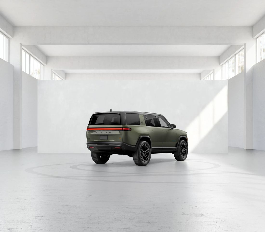 Rivian R1S Quad Launch Edition 2025 Четыре электромотора Rivian Rivian Max Quad АКПП Ред. Полный  