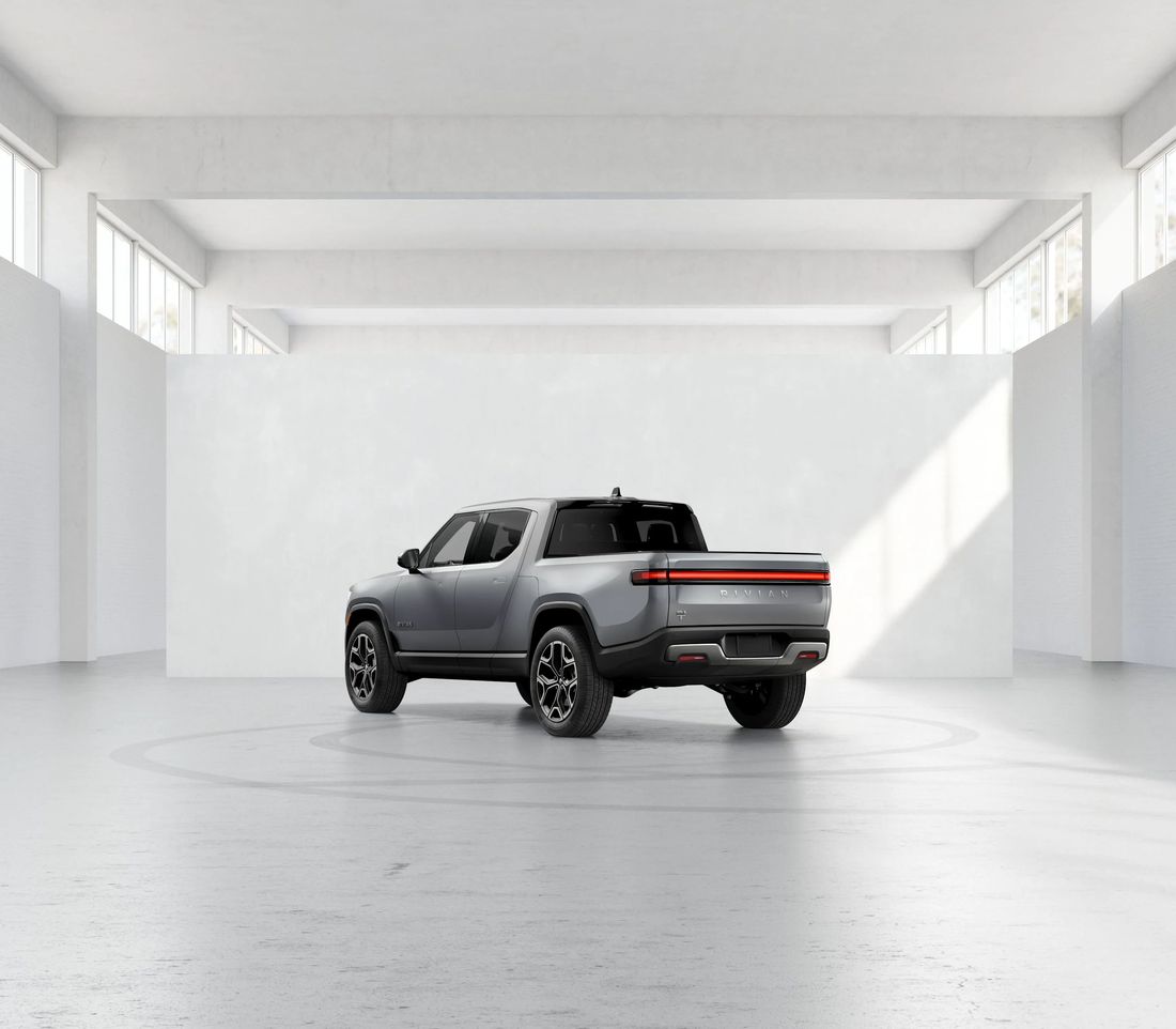 Rivian R1T Dual Standard 2025 Два электромотора Rivian Dual Standard Rivian Standard АКПП Ред. Полный  