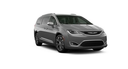 Chrysler Pacifica 35th Anniversary Limited 2020