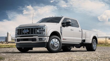 Ford F-450 Limited 2023