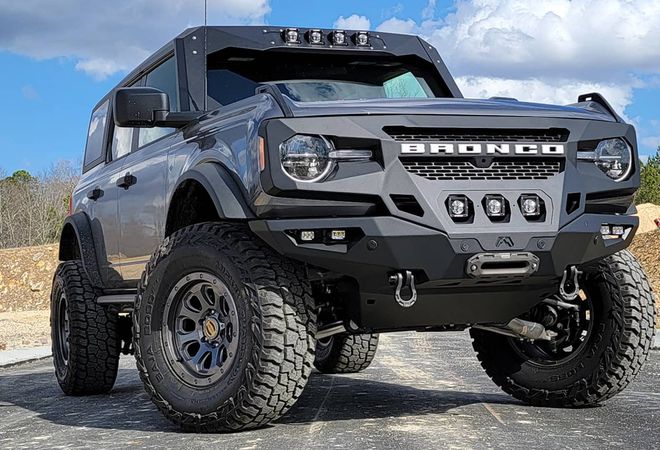 Яростный Ford Bronco