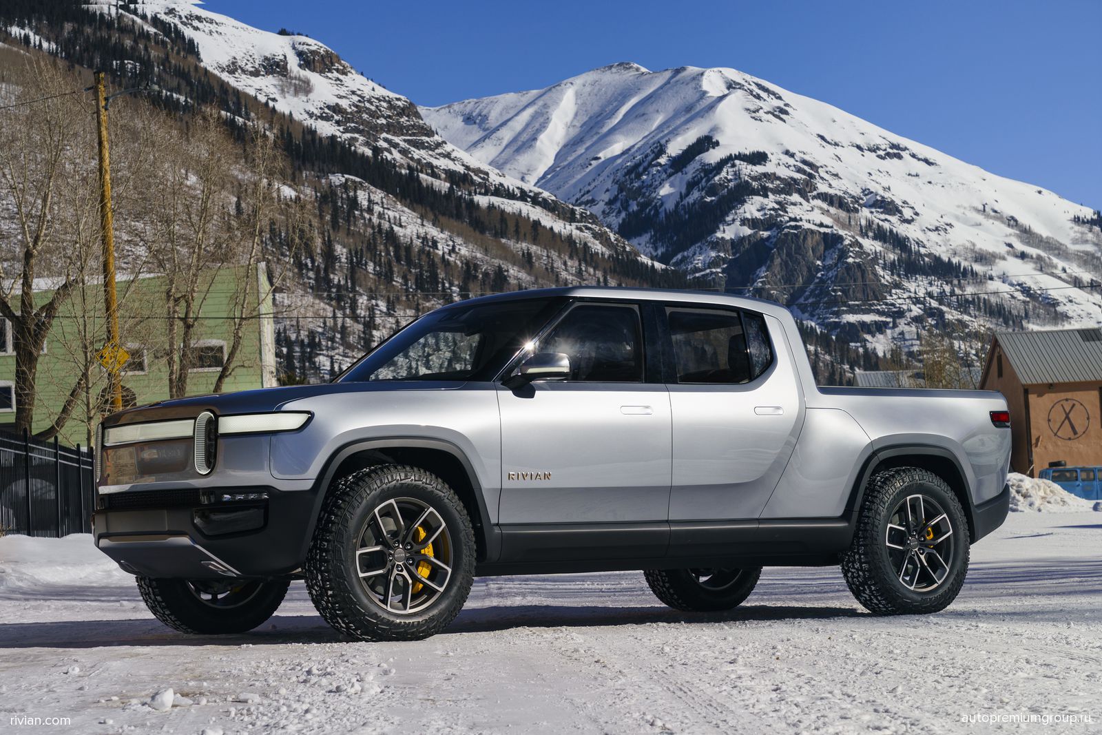 Rivian RT1 в настоящее время предлагается только с «большим» аккумуляторным блоком