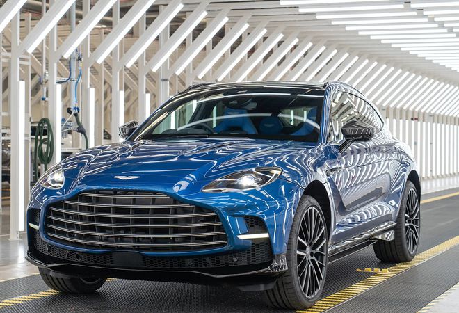 Встречайте Aston Martin DBX707