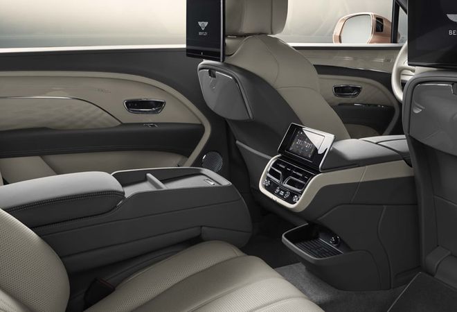 Bentley Bentayga 2022 Первый класс для пассажиров Bentayga EWB. Авто Премиум Груп