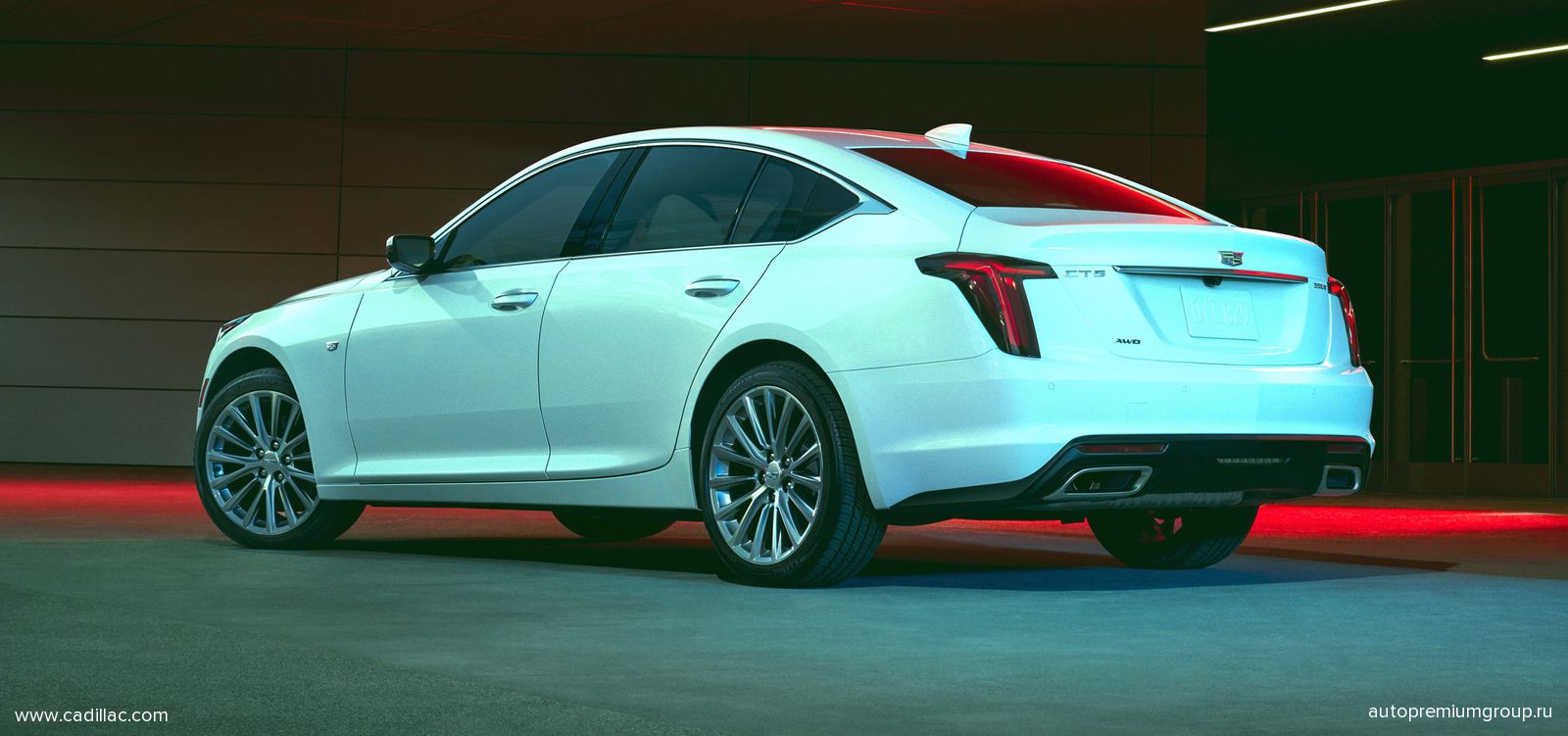 Купить новый Cadillac CT5 2024 в наличии и на заказ в Москве.