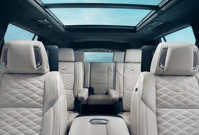 Cadillac Escalade 2026 Комфорт сидений второго ряда. Авто Премиум Груп