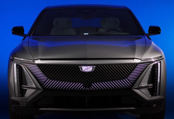 Cadillac Lyriq 2023 «Хореографическое» освещение. Авто Премиум Груп