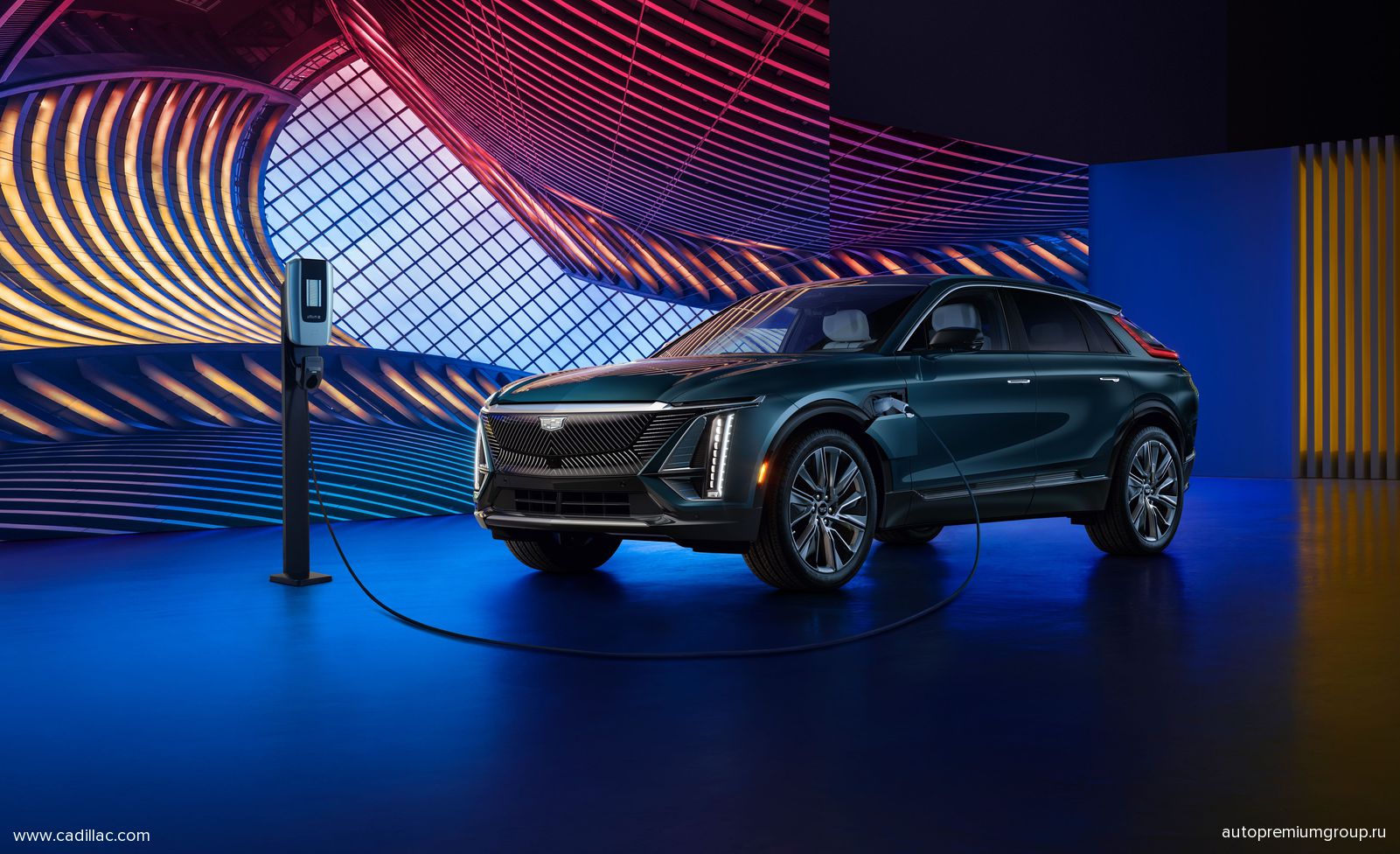 Купить новый Cadillac Lyriq 2024 в наличии и на заказ в Москве.