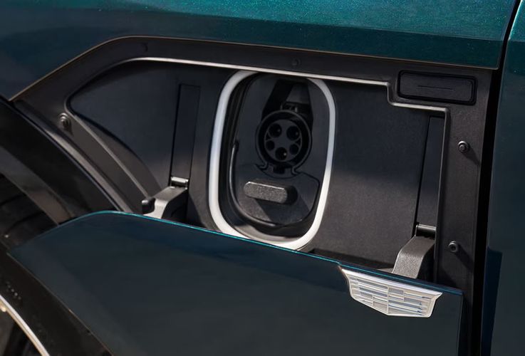 Cadillac Lyriq 2026 Зарядка и дальность хода. Авто Премиум Груп
