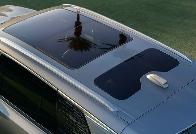 Cadillac Vistiq 2026 Двухсекционный люк. Авто Премиум Груп