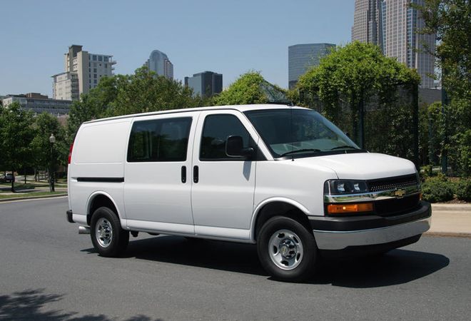 Chevrolet Express Cargo 2025 Системы безопасности. Авто Премиум Груп
