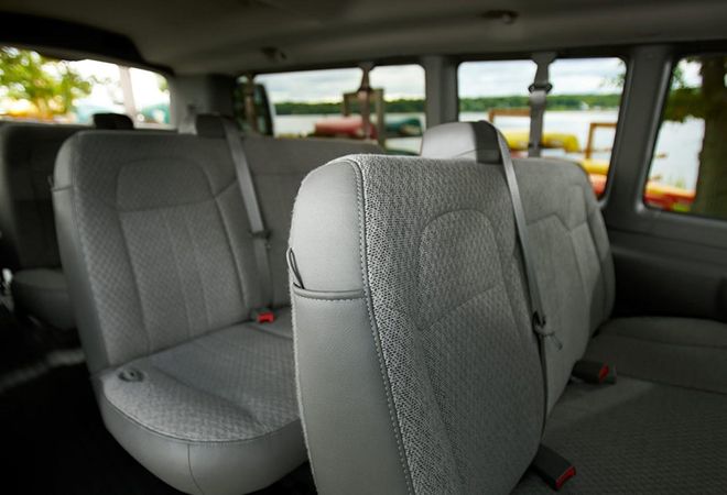Chevrolet Express Passenger 2025 Удобные пассажирские сиденья. Авто Премиум Груп