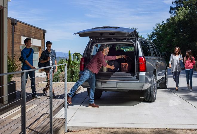 Chevrolet Suburban 2020 Hands-Free дверь багажника. Авто Премиум Груп