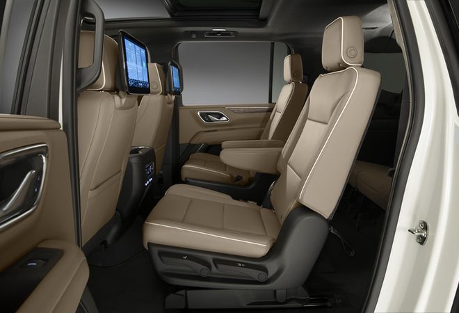 Chevrolet Suburban 2022 Лучшее в классе пространство для ног второго ряда сидений – 1067 мм. Авто Премиум Груп