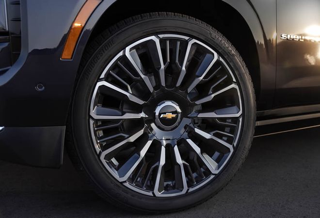 Chevrolet Suburban 2026 Огромные 24-дюймовые диски. Авто Премиум Груп
