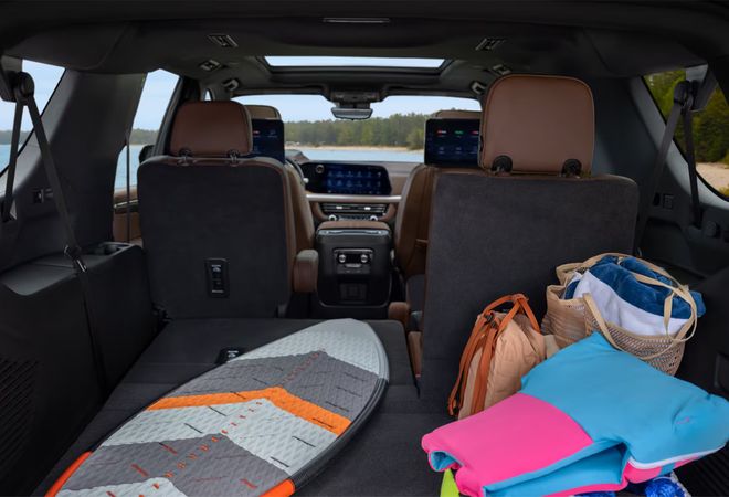 Chevrolet Suburban 2026 Лучший в классе объём багажника. Авто Премиум Груп