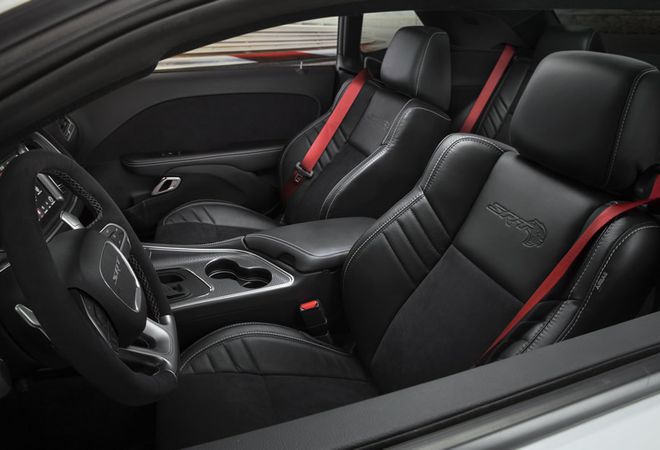 Dodge Challenger 2020 Максимально эффективные сиденья. Авто Премиум Груп