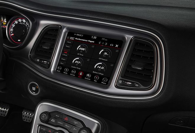 Dodge Challenger 2021 8,4-дюймовый экран медиацентра. Авто Премиум Груп