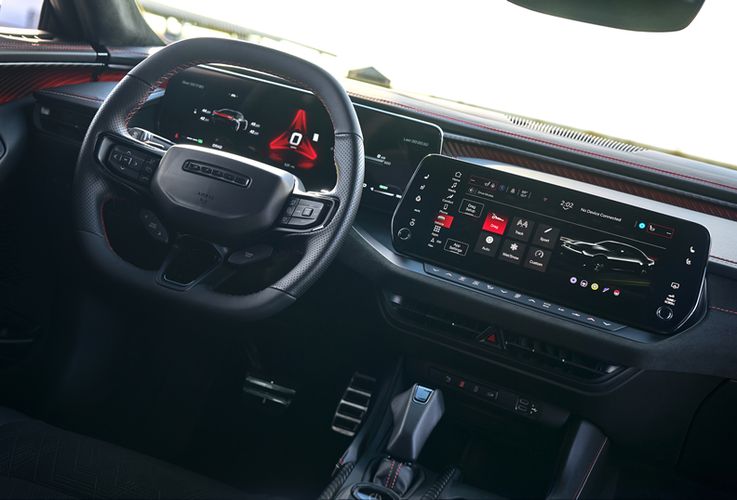 Dodge Charger 2025 Линии технологий. Авто Премиум Груп